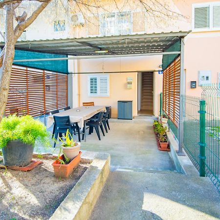 Apartmani Ana تيفات المظهر الخارجي الصورة